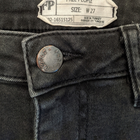 Free People Black Frayed Hem Jeans 👖 - Picture 3 of 7